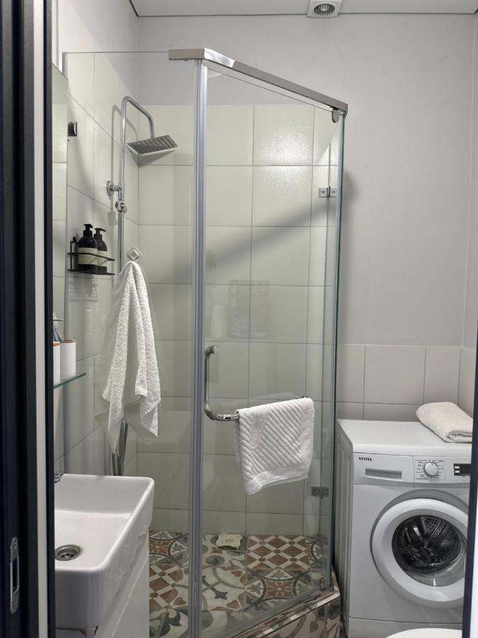 Ferienwohnung Квартира Художника В Жк Толе Би Astana Exterior foto
